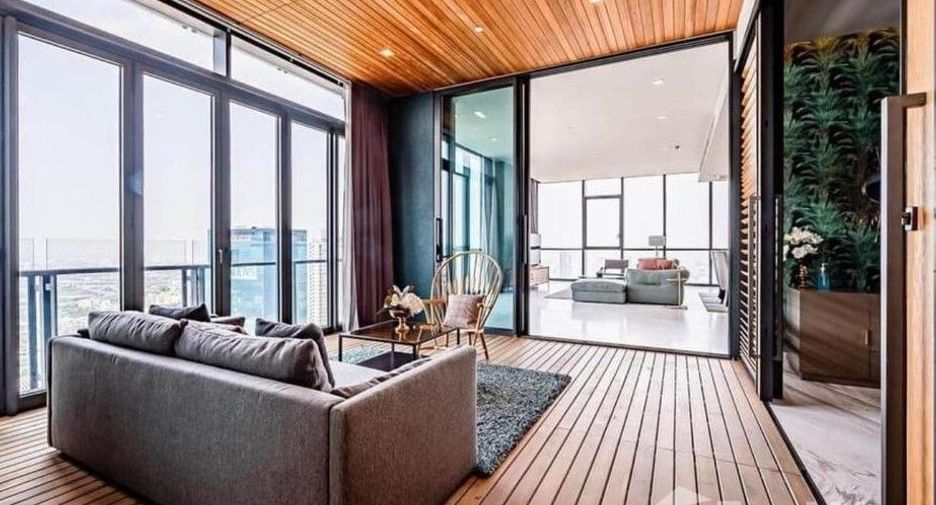 For rent 3 bedrooms condo in Watthana, Bangkok