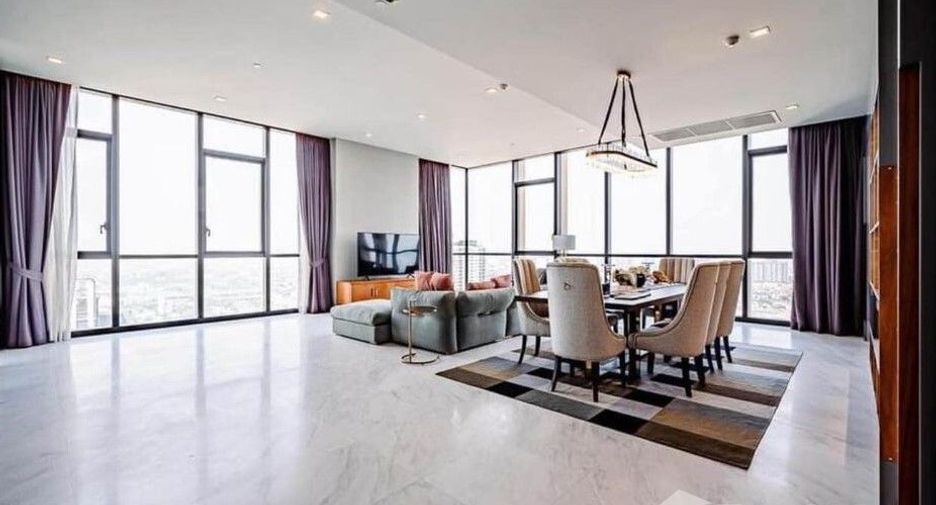 For rent 3 bedrooms condo in Watthana, Bangkok
