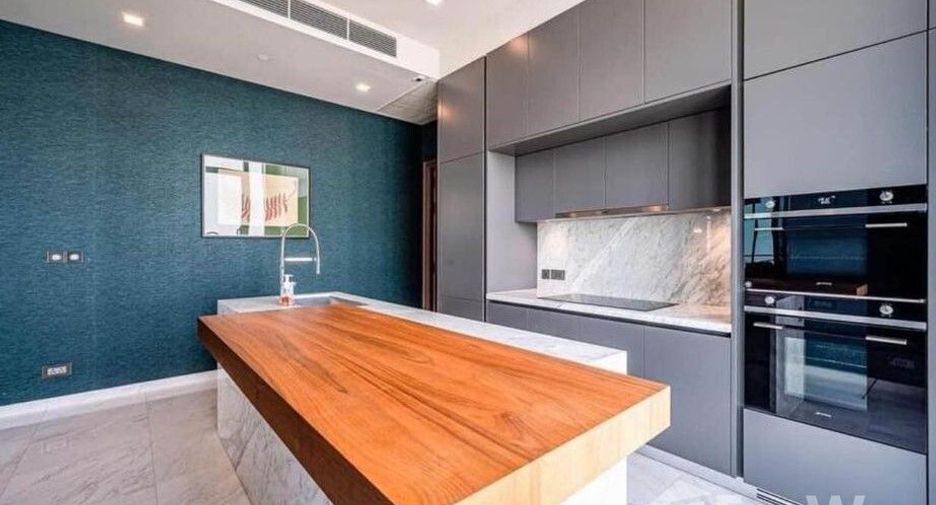 For rent 3 bedrooms condo in Watthana, Bangkok
