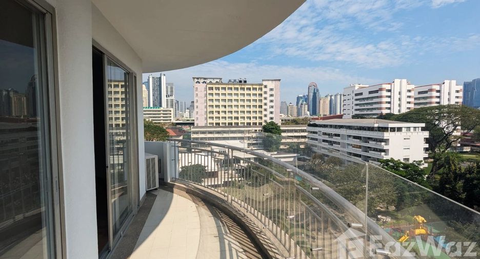 For rent 3 bedrooms condo in Sathon, Bangkok
