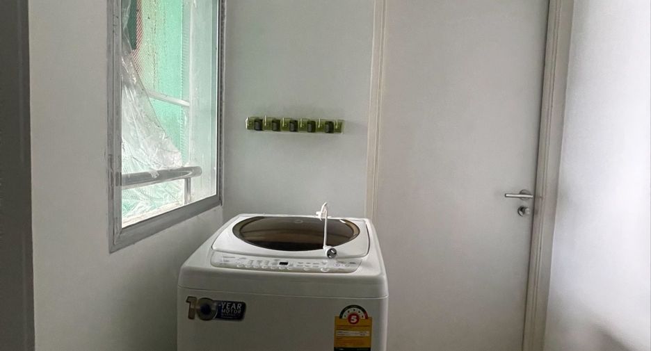 Condo en alquiler de 3 habitaciones en Khlong Toei, Bangkok