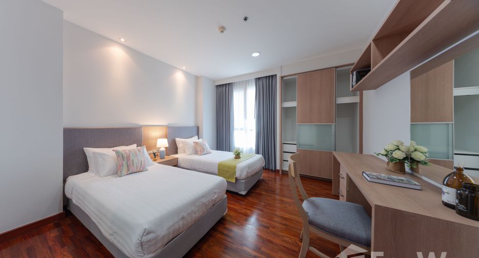 For rent 5 bedrooms apartment in Khlong Toei, Bangkok