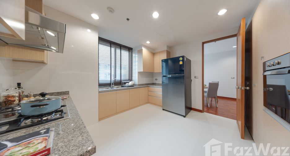 For rent 5 bedrooms apartment in Khlong Toei, Bangkok