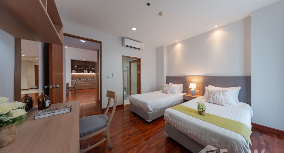 For rent 5 bedrooms apartment in Khlong Toei, Bangkok
