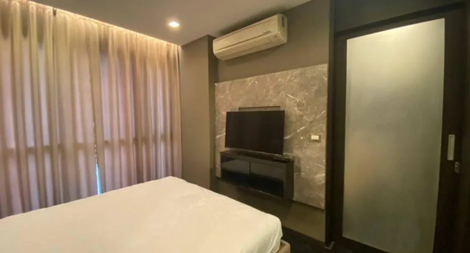 For rent 1 bed condo in Watthana, Bangkok