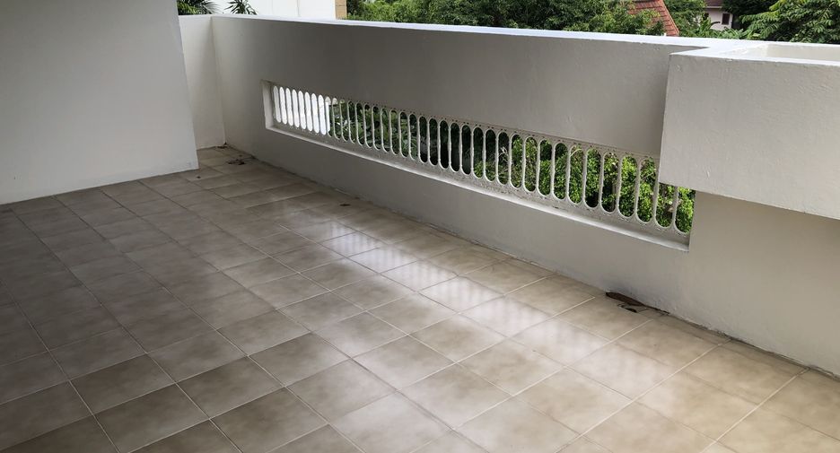 Apartment zur Miete mit 3 Zimmer in Watthana, Bangkok