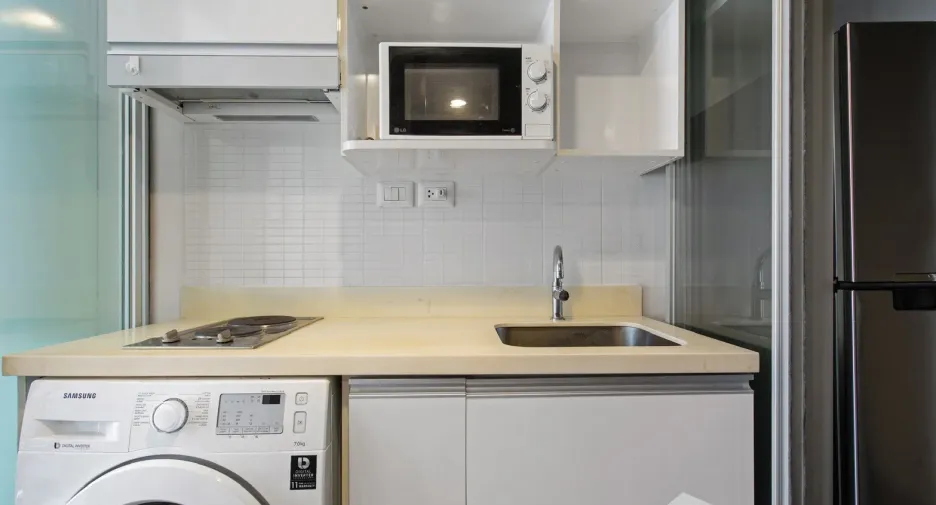 For rent 1 bed condo in Khlong Toei, Bangkok