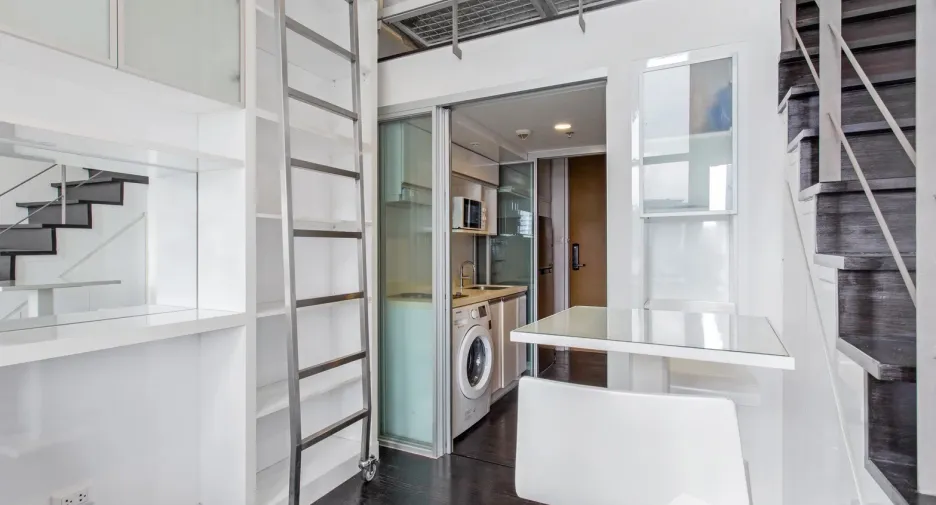 For rent 1 bed condo in Khlong Toei, Bangkok
