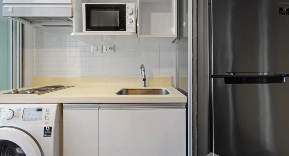 For rent 1 bed condo in Khlong Toei, Bangkok