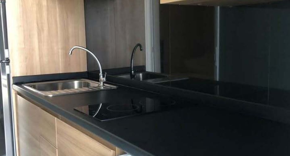 For rent 1 bed condo in Mueang Samut Prakan, Samut Prakan