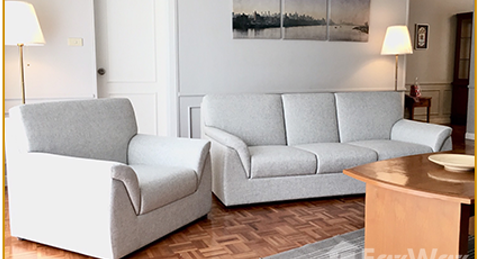 For rent 4 bedrooms apartment in Watthana, Bangkok