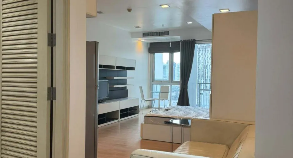 For rent 1 bed condo in Khlong Toei, Bangkok