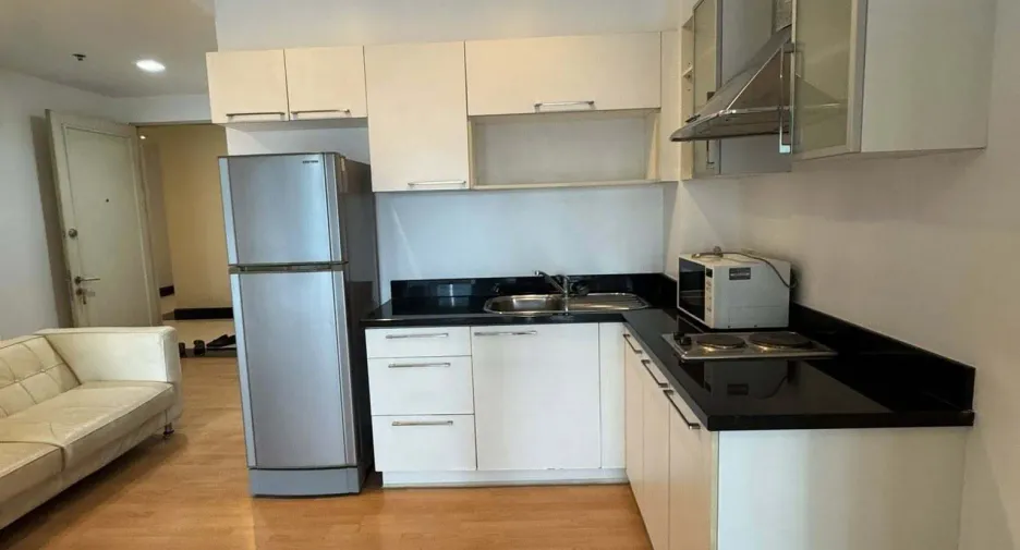 For rent 1 bed condo in Khlong Toei, Bangkok
