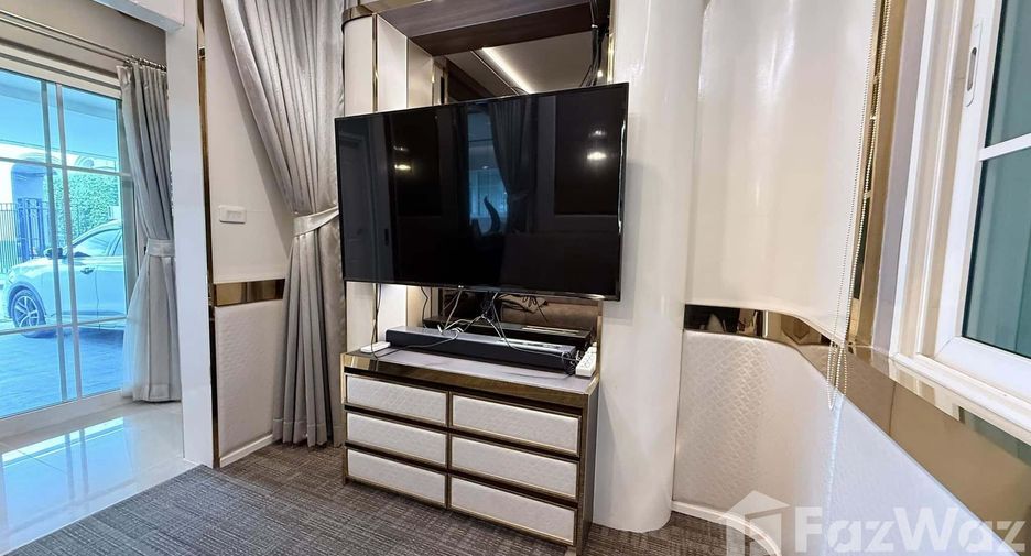Casa en alquiler de 3 habitaciones en Bueng Kum, Bangkok