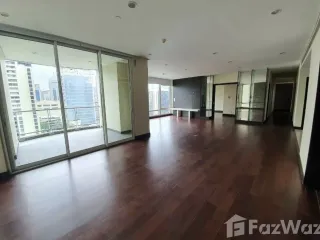For rent 3 bedrooms condo in Pathum Wan, Bangkok