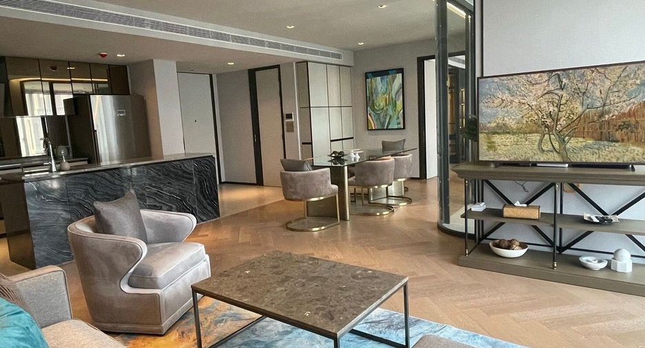 For rent 2 bedrooms condo in Watthana, Bangkok