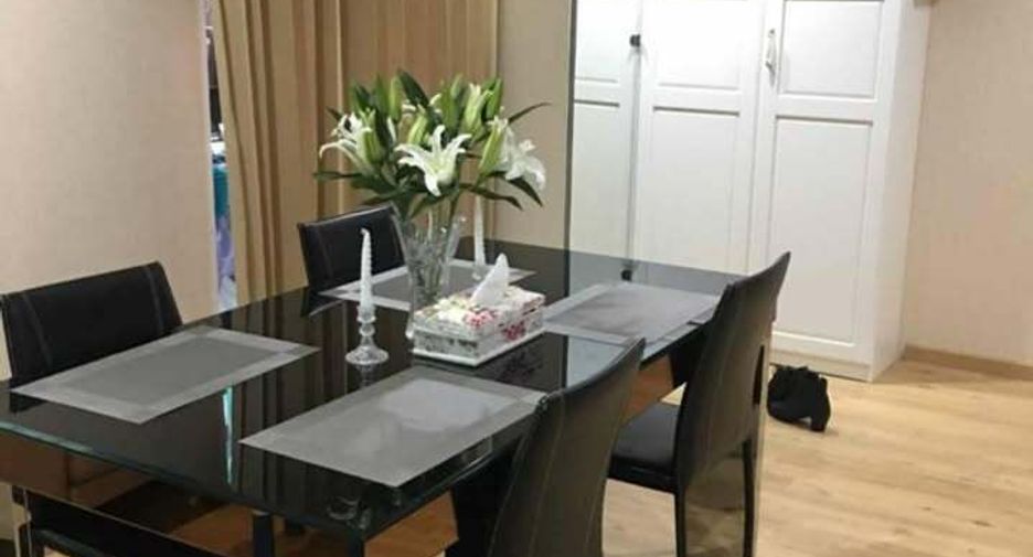 For rent 2 bedrooms apartment in Watthana, Bangkok