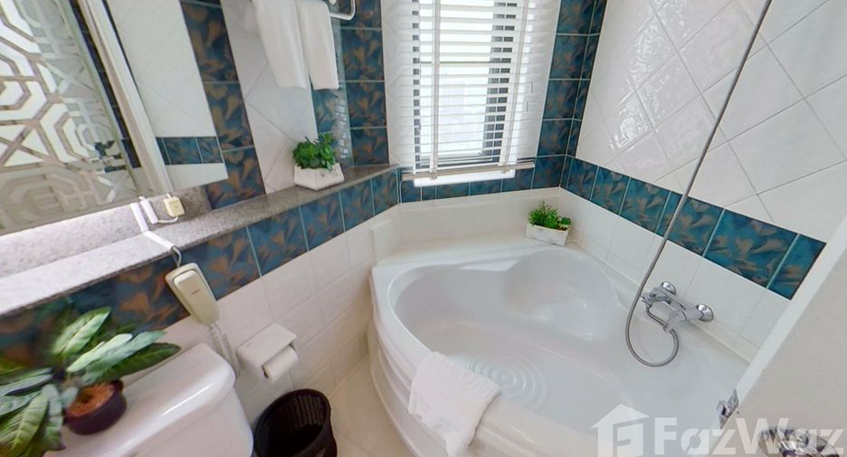 For rent 3 bedrooms condo in Khlong Toei, Bangkok