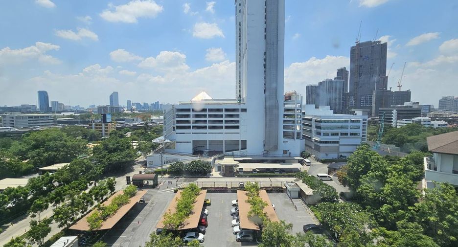 Wohnung zur Miete mit 1 Zimmer in Huai Khwang, Bangkok