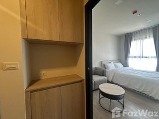 Wohnung zur Miete mit Studio in Watthana, Bangkok