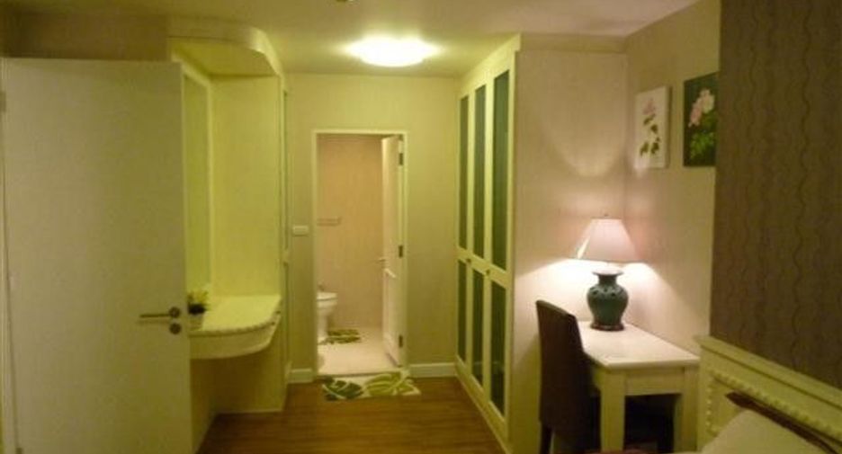 For rent 1 bed condo in Watthana, Bangkok
