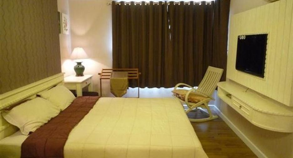 For rent 1 bed condo in Watthana, Bangkok