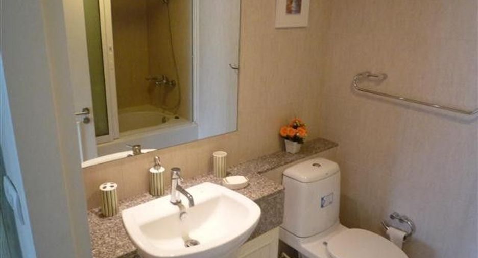 For rent 1 bed condo in Watthana, Bangkok