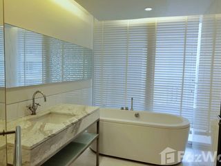 For rent 2 bedrooms condo in Sathon, Bangkok