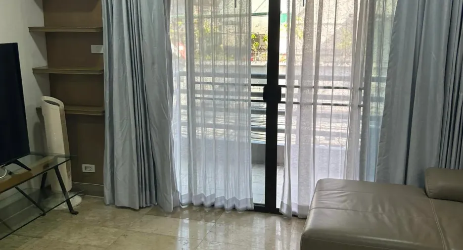 For rent 2 bedrooms condo in Sathon, Bangkok