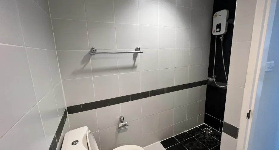 For rent 2 bedrooms condo in Ratchathewi, Bangkok