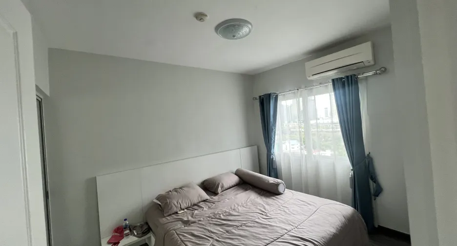 For rent 2 bedrooms condo in Ratchathewi, Bangkok