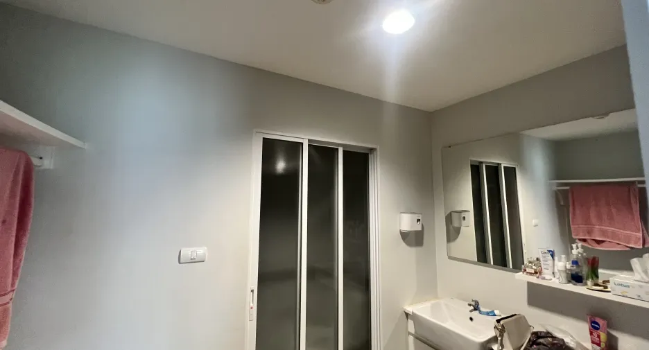 For rent 2 bedrooms condo in Ratchathewi, Bangkok
