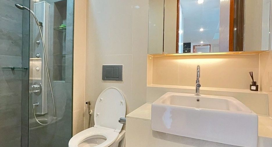 Condo en alquiler de 2 habitaciones en Khlong Toei, Bangkok