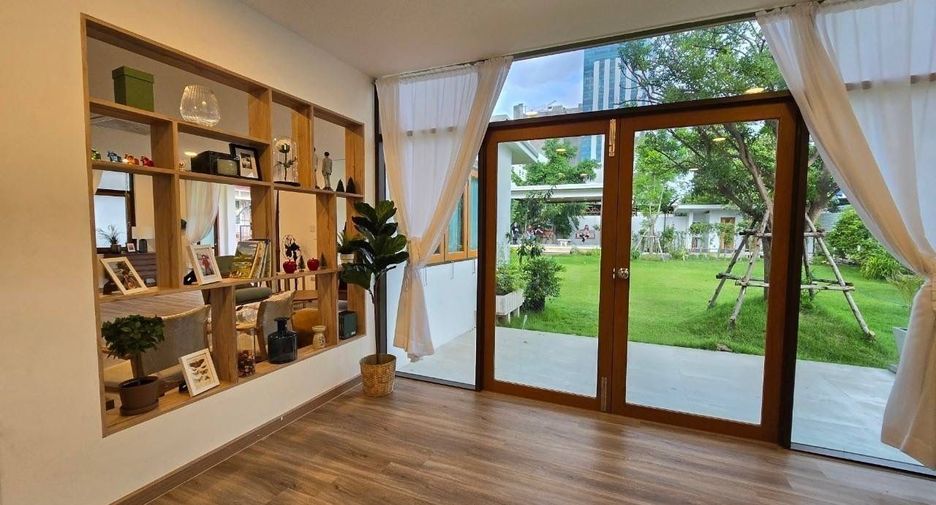 For rent 2 bedrooms house in Lat Phrao, Bangkok