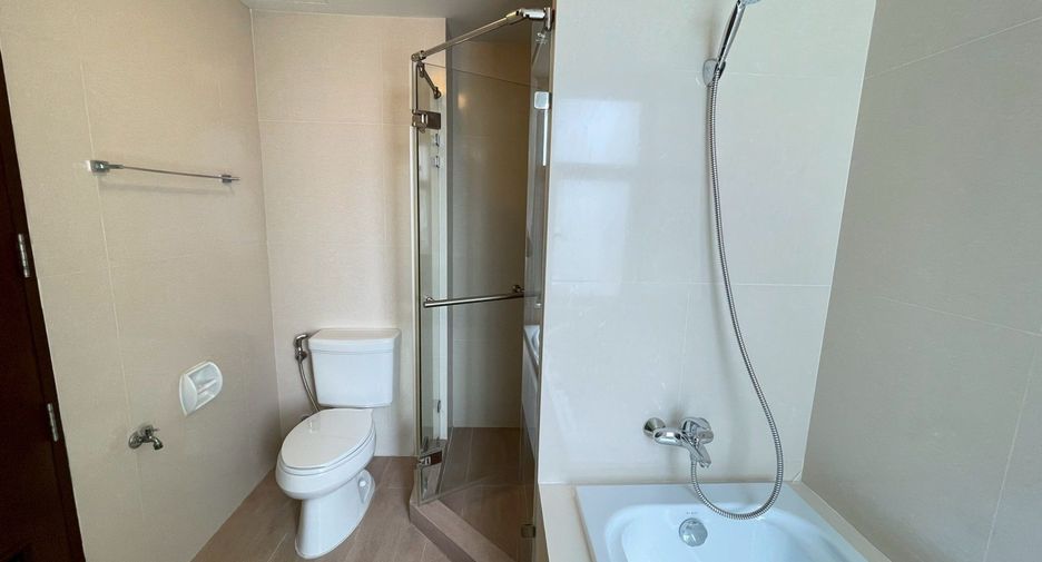 Wohnung zur Miete mit 3 Zimmer in Khlong Toei, Bangkok
