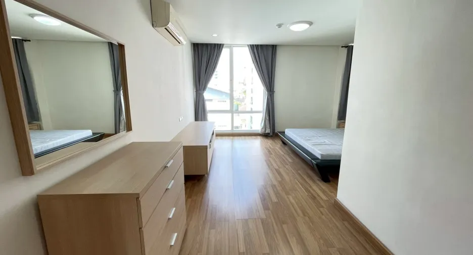 Wohnung zur Miete mit 3 Zimmer in Khlong Toei, Bangkok