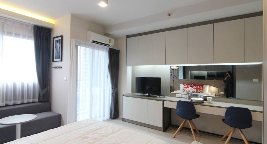 For rent studio condo in Phra Khanong, Bangkok