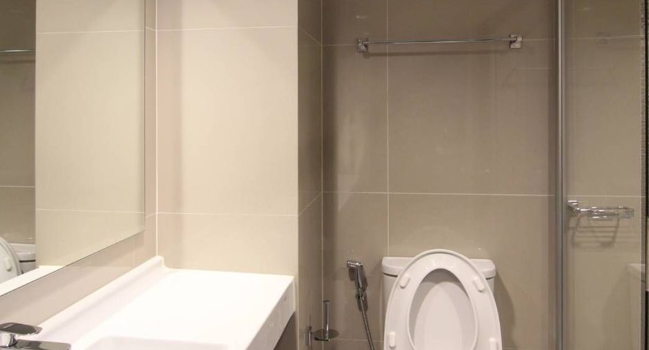 For rent studio condo in Phra Khanong, Bangkok