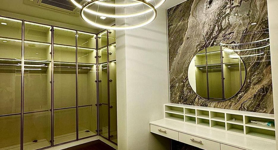 Casa en alquiler de 5 habitaciones en Saphan Sung, Bangkok