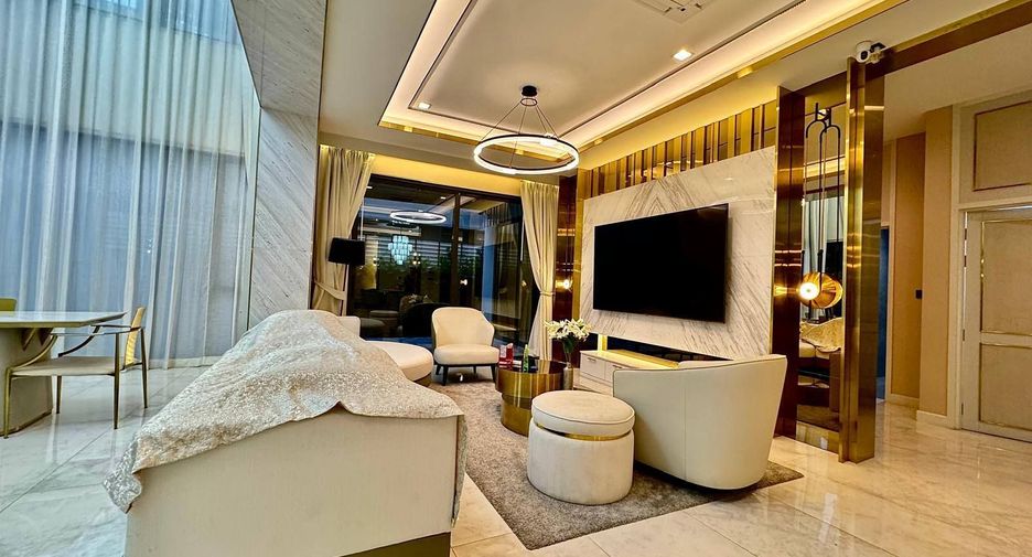 Casa en alquiler de 5 habitaciones en Saphan Sung, Bangkok