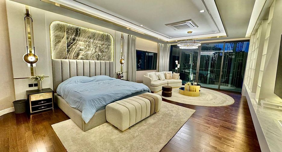 Casa en alquiler de 5 habitaciones en Saphan Sung, Bangkok