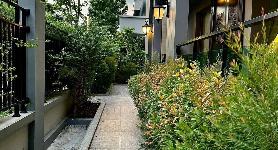 Casa en alquiler de 5 habitaciones en Saphan Sung, Bangkok