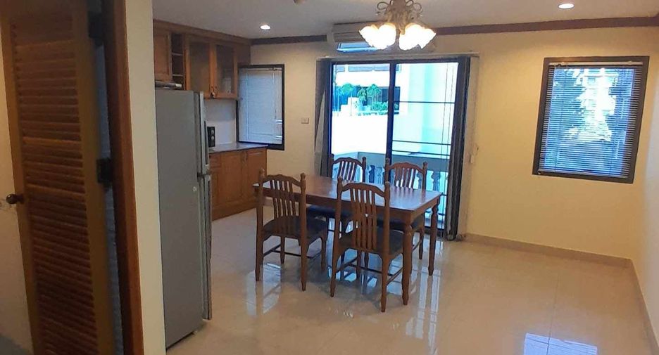 For rent 2 bedrooms condo in Watthana, Bangkok
