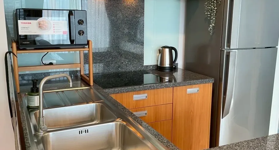 For rent 2 bedrooms condo in Khlong San, Bangkok