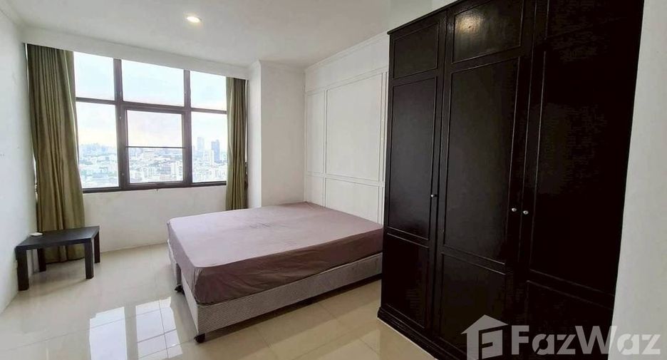 For rent 2 bedrooms condo in Watthana, Bangkok