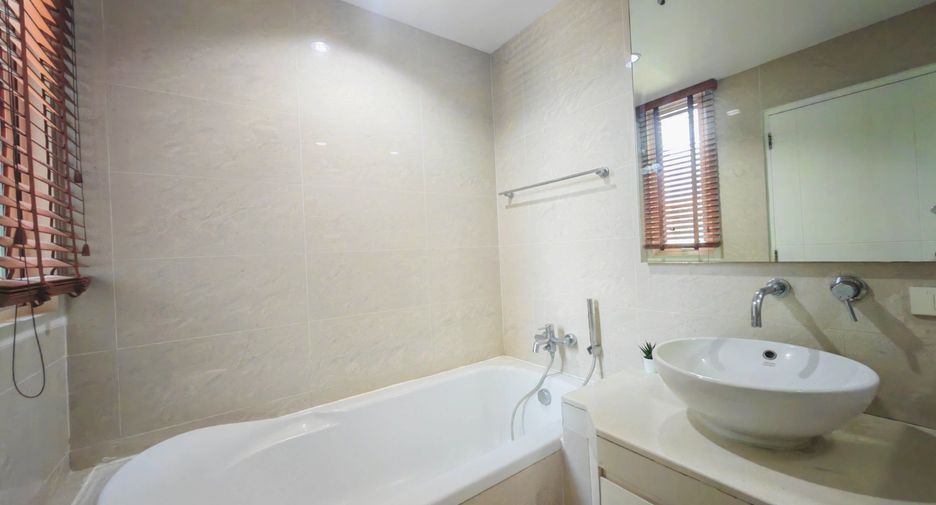 Condo en alquiler de 1 habitaciones en Khlong Toei, Bangkok