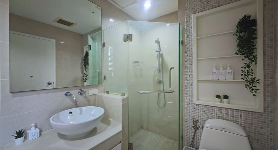Condo en alquiler de 1 habitaciones en Khlong Toei, Bangkok