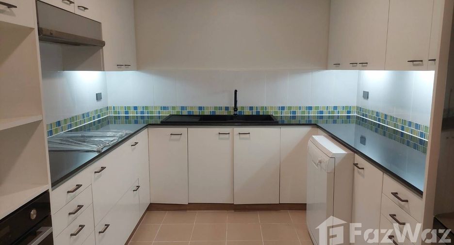 For rent 4 bedrooms apartment in Sathon, Bangkok