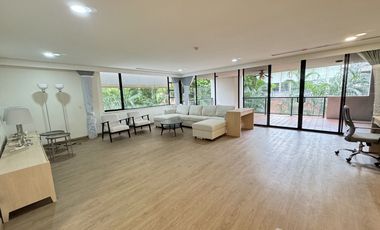 For rent 4 bedrooms apartment in Sathon, Bangkok