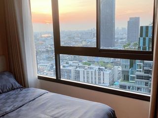Wohnung zur Miete mit 1 Zimmer in Bang Rak, Bangkok